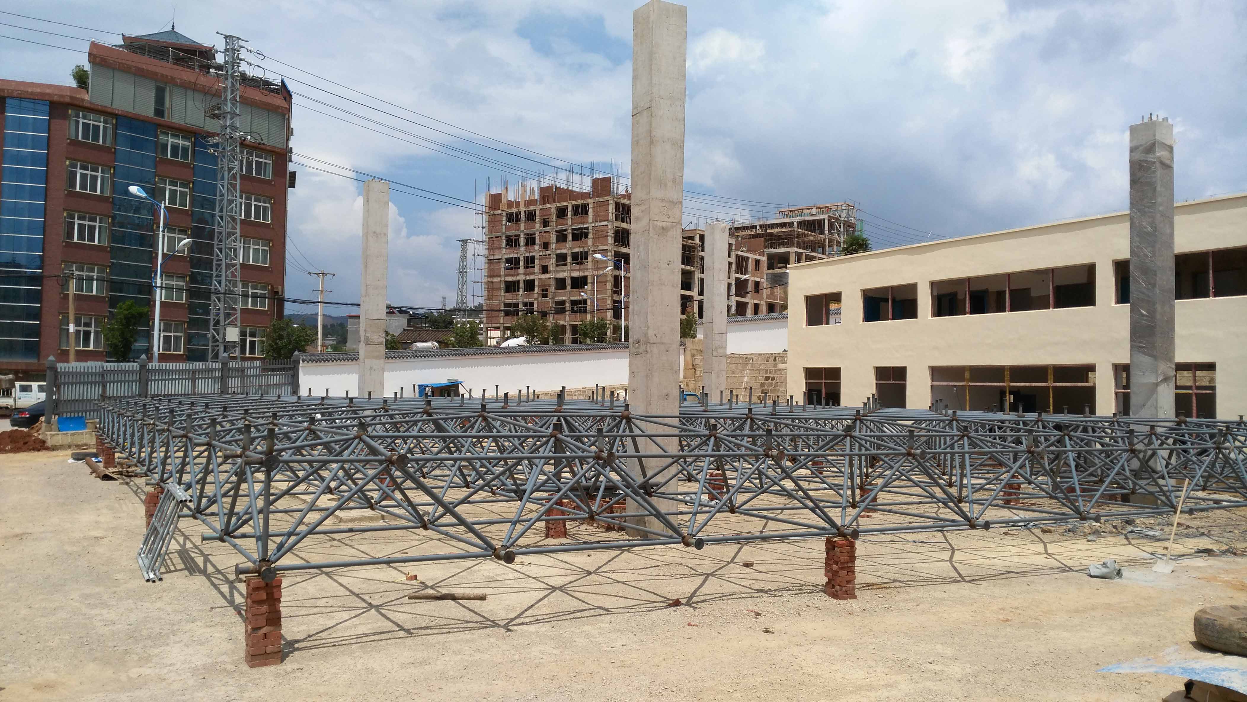 平湖小型加油站网架